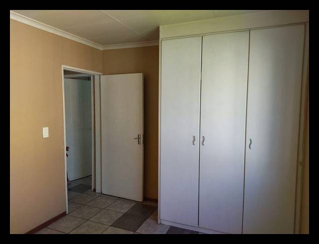 2 BEDROOM APARTMENT FOR SALE IN PARKDENE